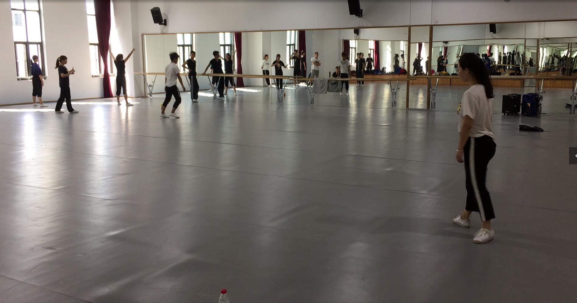 武汉体院舞蹈2.jpg